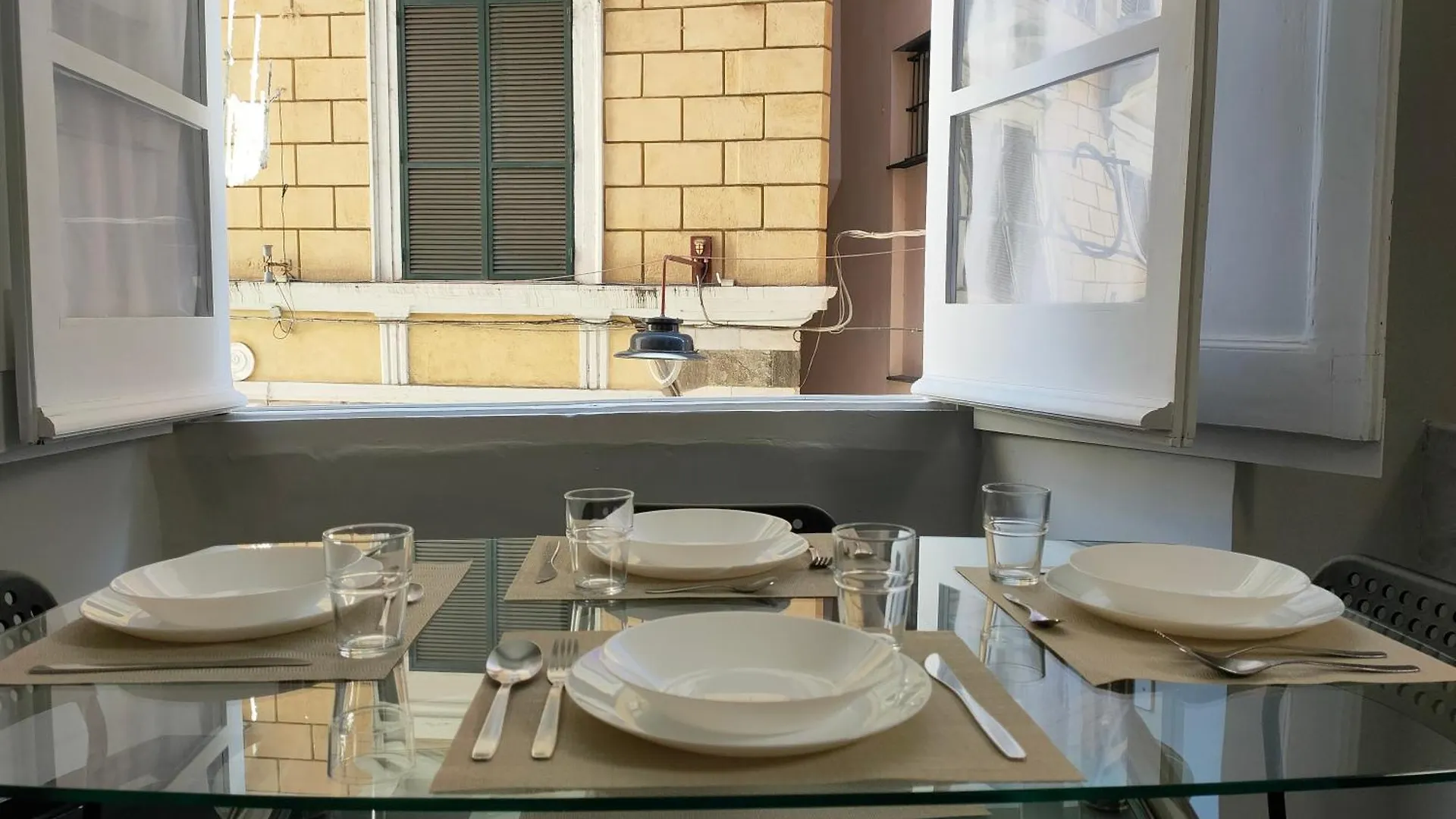 Rooms Ponte Calvi Genoa